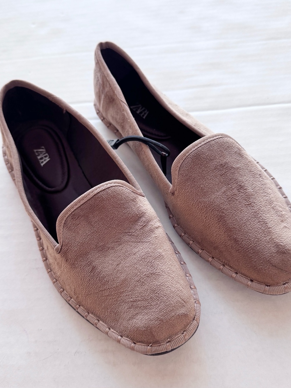 Zara New Velvet Minimalist Loafers
in Taupe Sand
NWOT